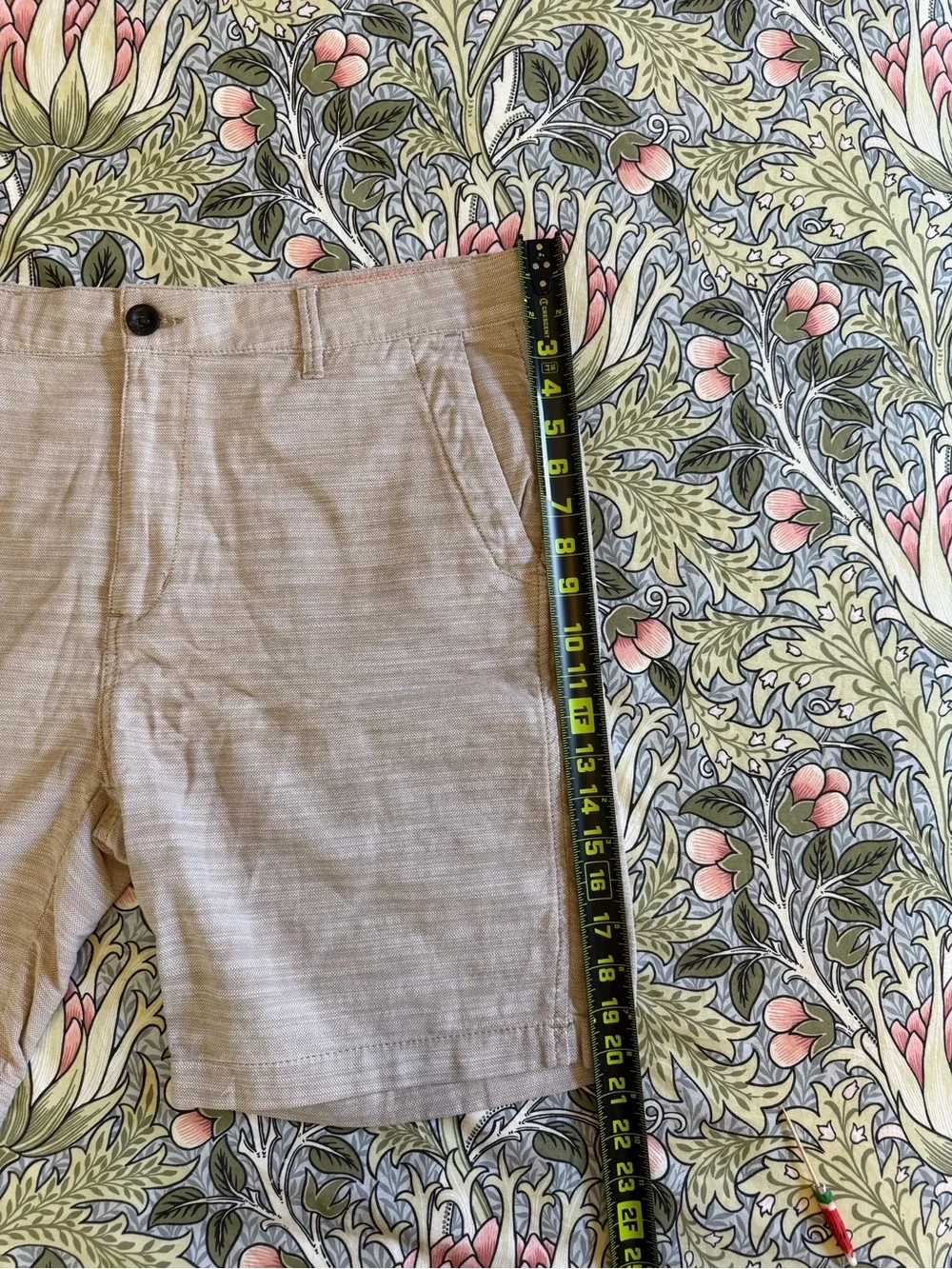 Union men’s cotton chino short.